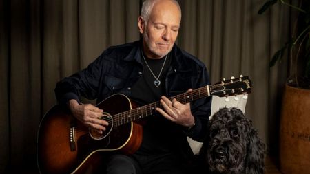 Peter Frampton promo shoot for his album Carry the Light 
